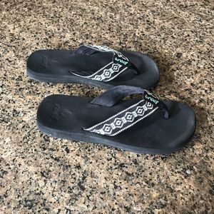Reef sandals/flip flops